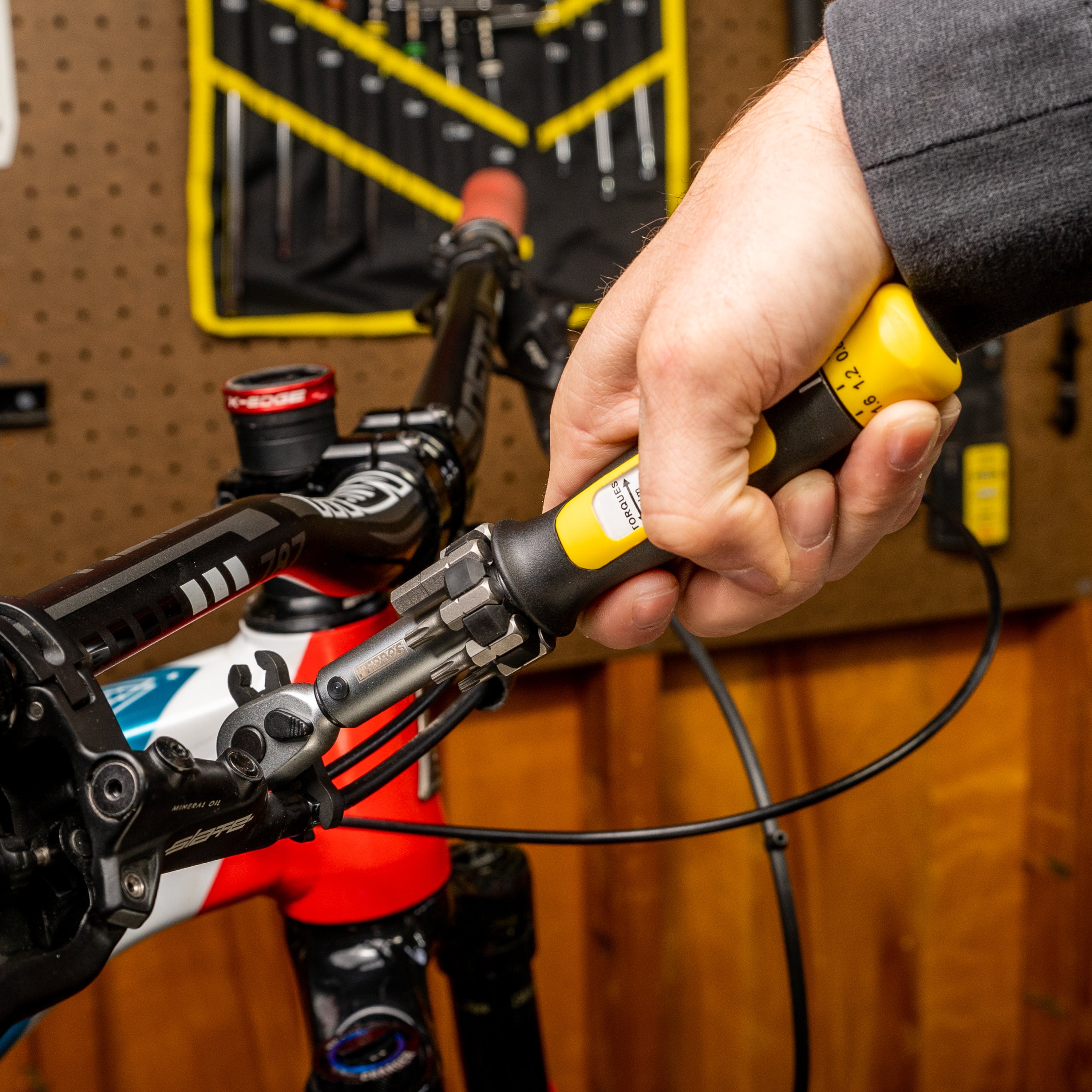 Demi Torque Wrench II & Bit Set (315Nm) Pedro's NA